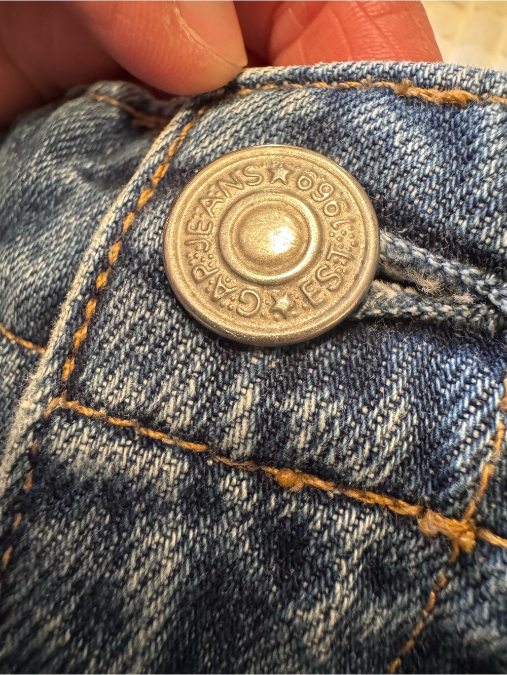 GAP Women's Denim Short - Medium Blue - Picture 4 of 12